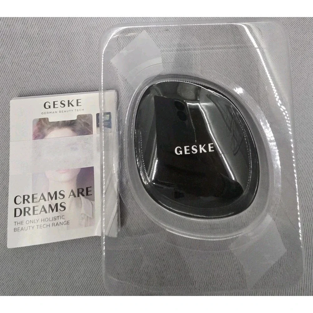 New GESKE 4-in-1 Black Facial Brush SmartAppGuided Cleaner Massager GK000125GY01